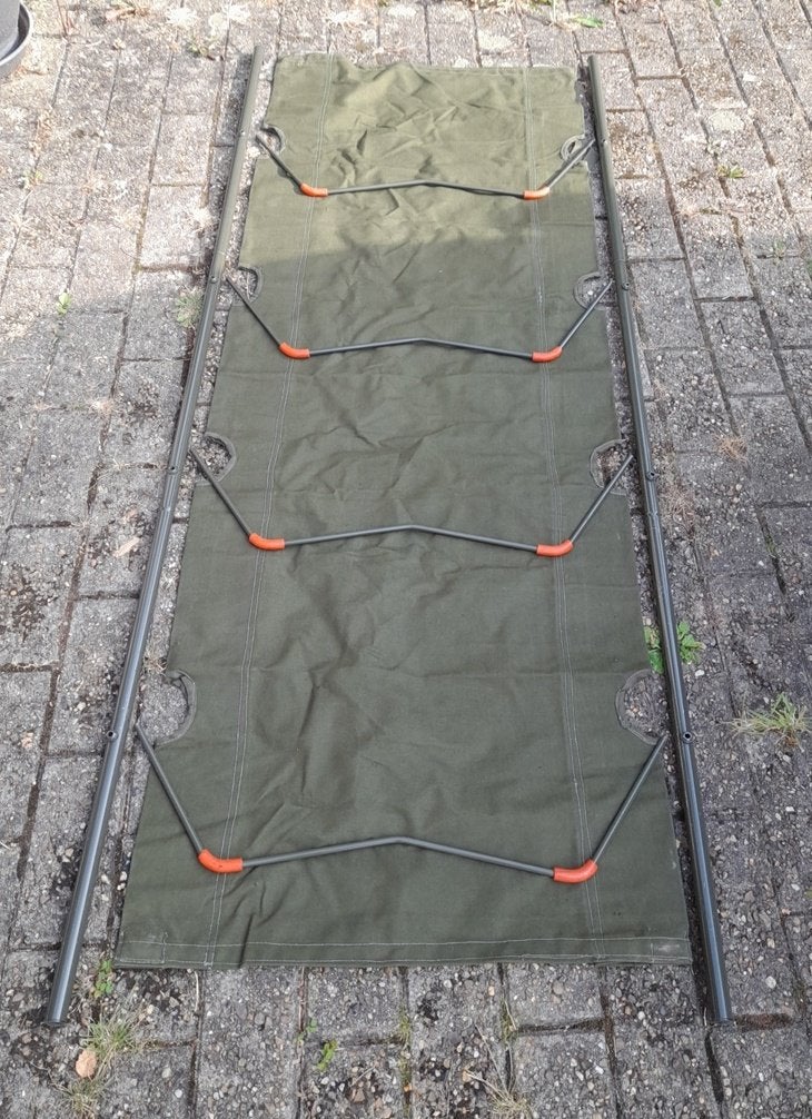 lit de camp militaire, Caravanes & Camping, Enlèvement, Comme neuf