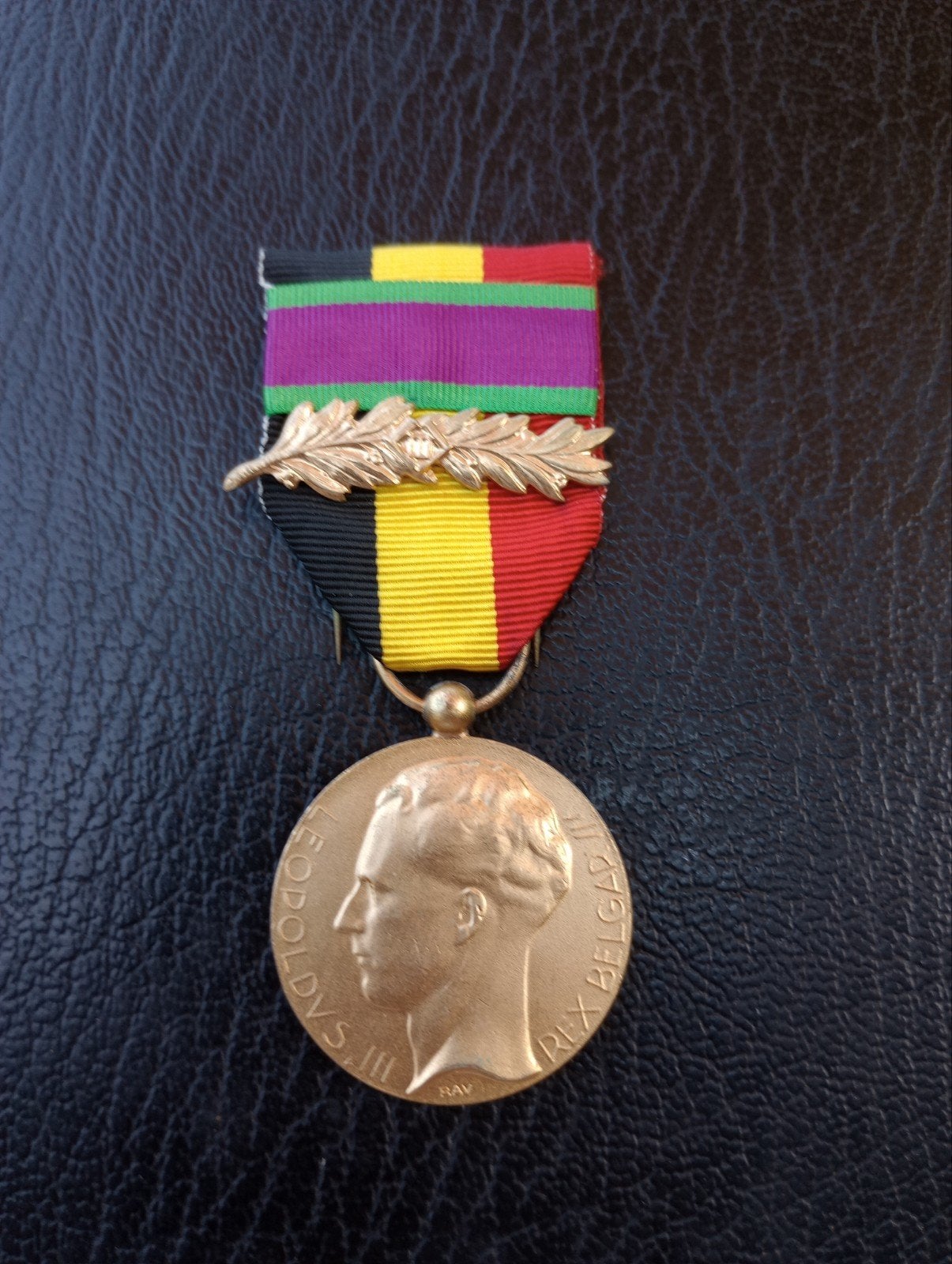 Croix Léopold III, Envoi