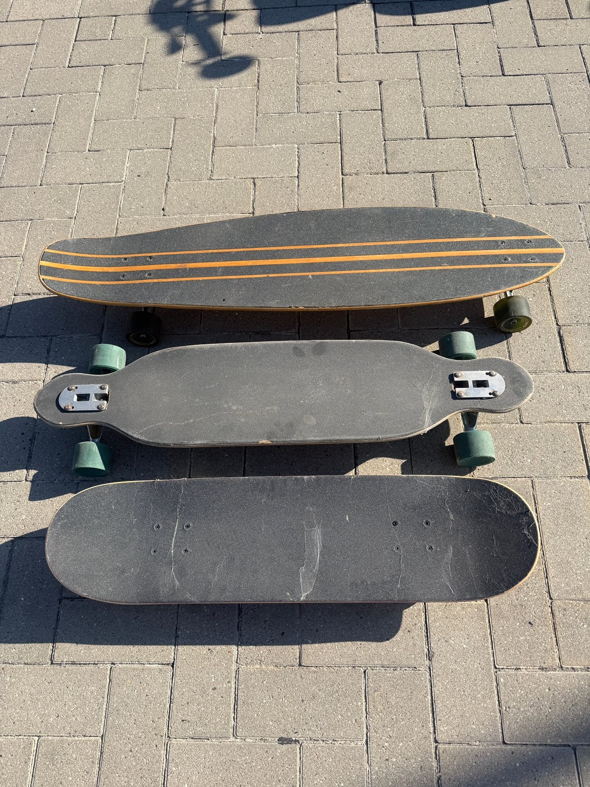 1 skateboard et 2 longboards, Enlèvement, Utilisé, Skateboard, Longboard