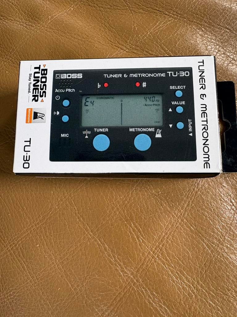 Boss Tuner TU-30, Muziek en Instrumenten, Ophalen of Verzenden, Zo goed als nieuw