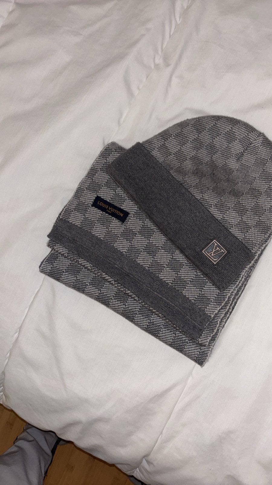 Écharpe et bonnet Louis Vuitton – Excellent état, Kleding | Heren, Mutsen, Sjaals en Handschoenen, Ophalen of Verzenden, Zo goed als nieuw