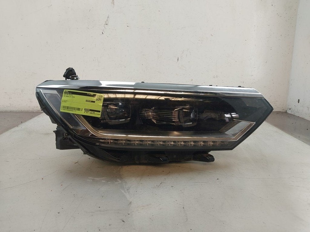 PHARE / OPTIQUE AVANT DROIT Volkswagen Passat (3G2), Dhr. J. Ham, Volkswagen, Administratie@autoham.nl, Utilisé