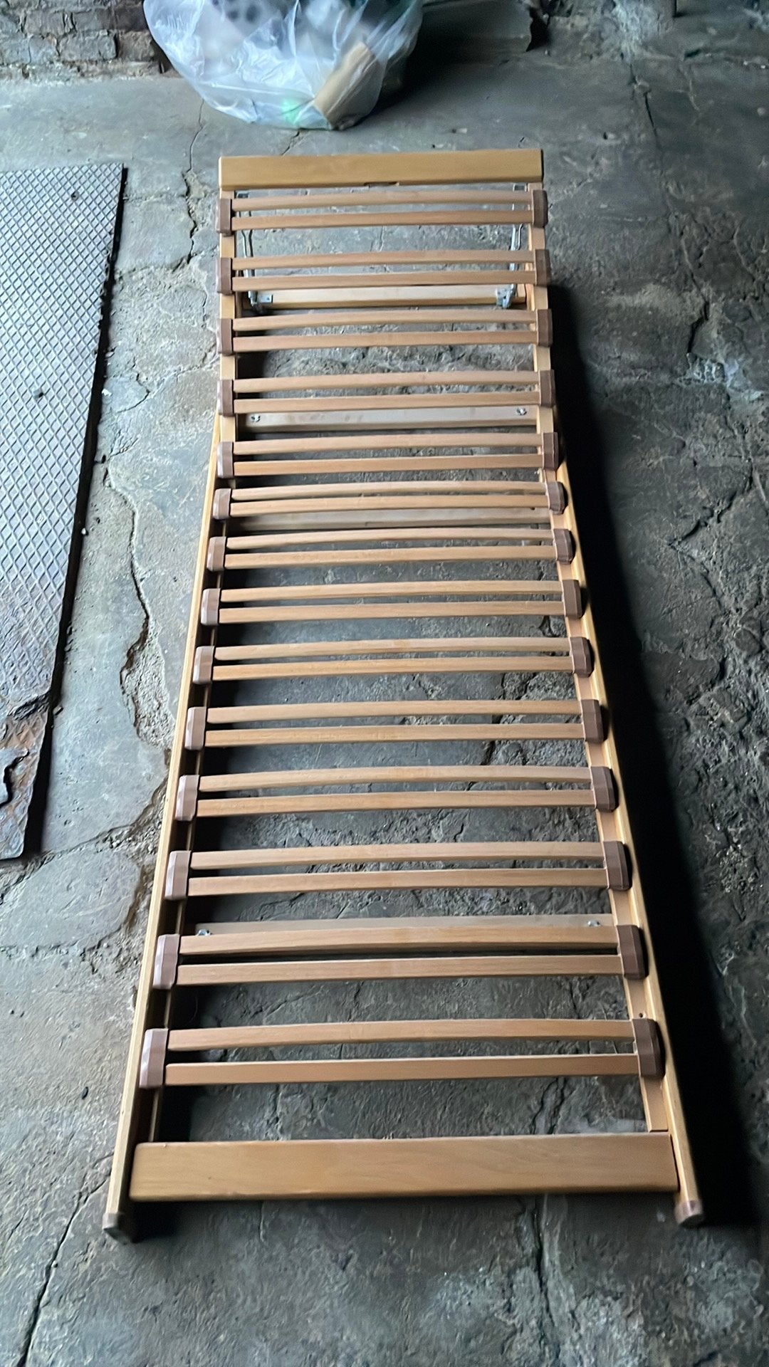 Sommier 200/70, Ophalen, Zo goed als nieuw, Bedbodem, 200 cm