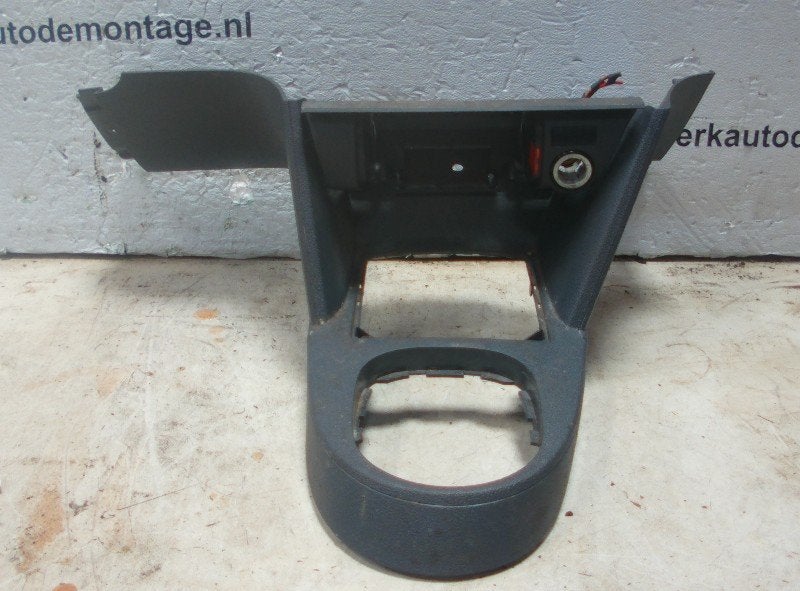 MIDDENCONSOLE Caddy III (2KA,2KH,2CA,2CH) (2k1-863-475), Auto-onderdelen, Interieur en Bekleding, Volkswagen, Gebruikt