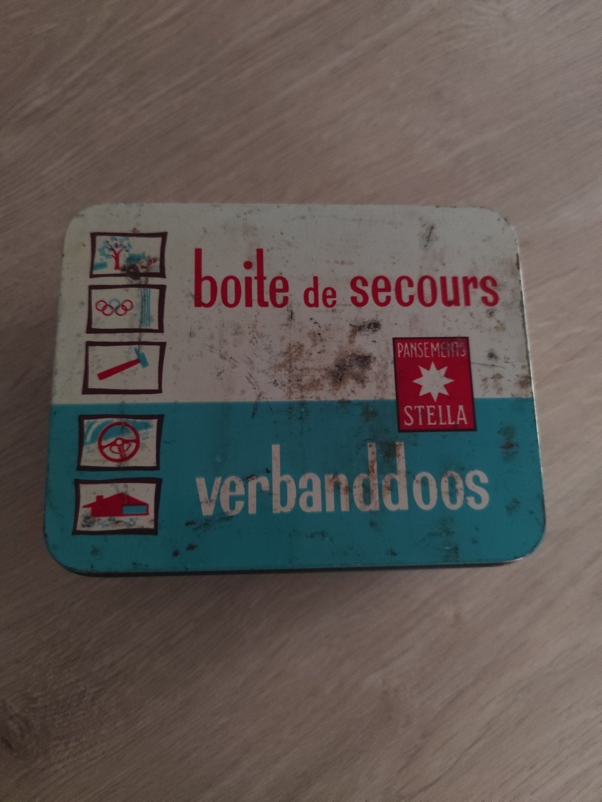 Ancienne boîte de secours vintage STELLA en métal Années 70, Enlèvement ou Envoi