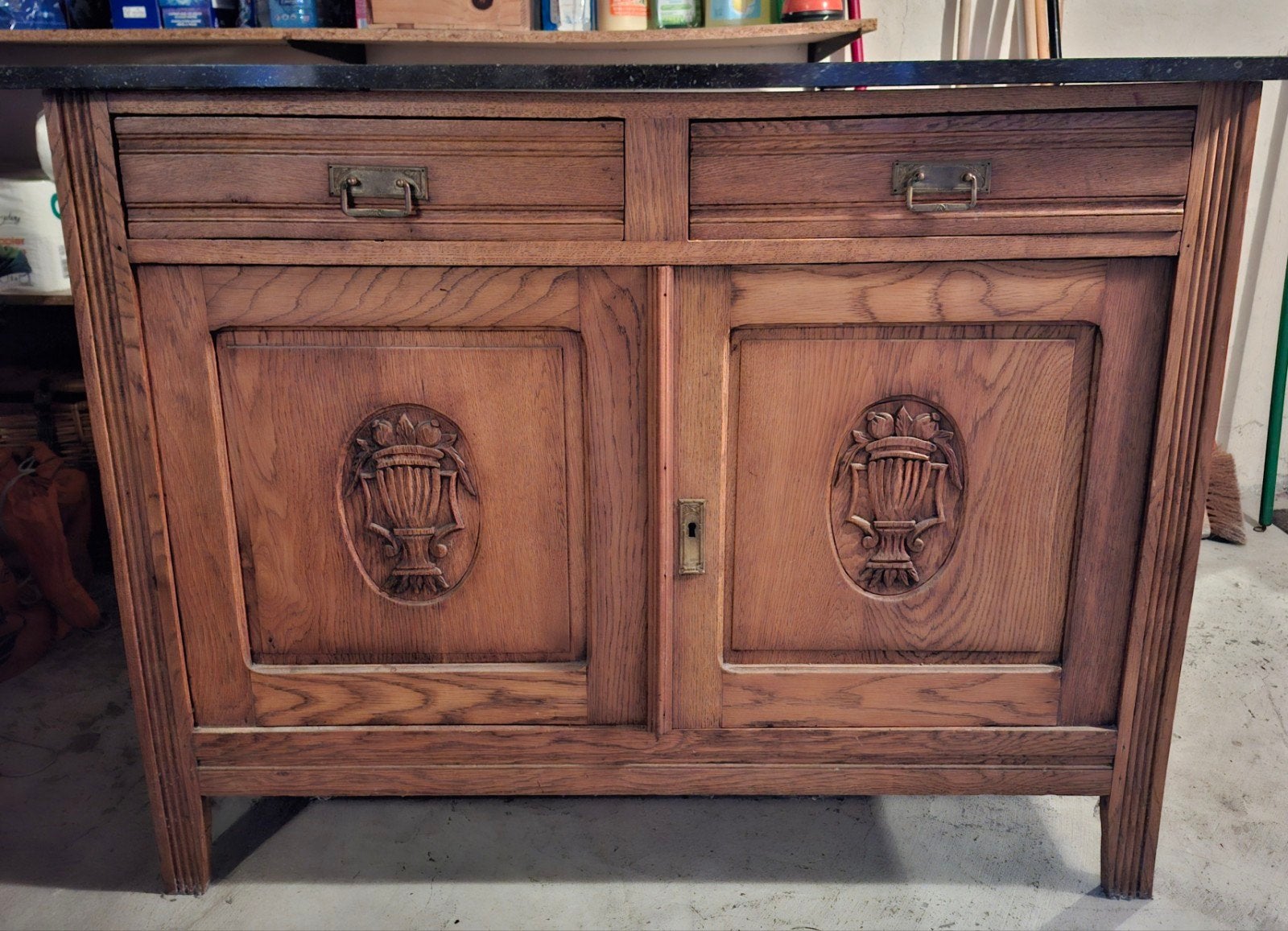 buffet ancien en chêne avec plateau en pierre bleue, Avec porte(s), 100 à 150 cm, Enlèvement, Utilisé