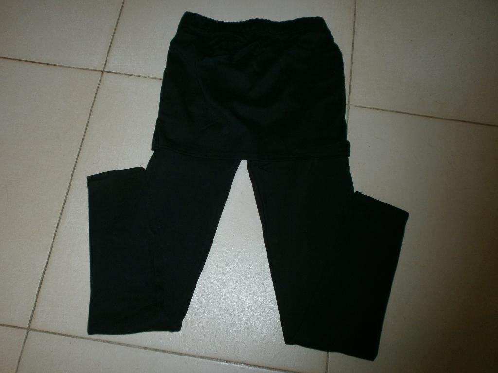 Legging jupe noir S NEUF, Vêtements | Femmes, Leggings, Collants & Bodies, Enlèvement ou Envoi, Taille 36/38 (S), Noir, Legging