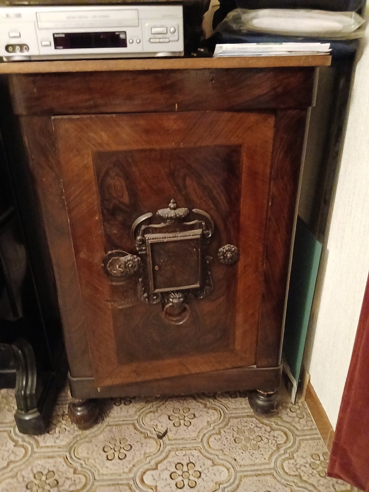 antieke brandkast bieden vanaf 1 euro, Ophalen, Brandkast