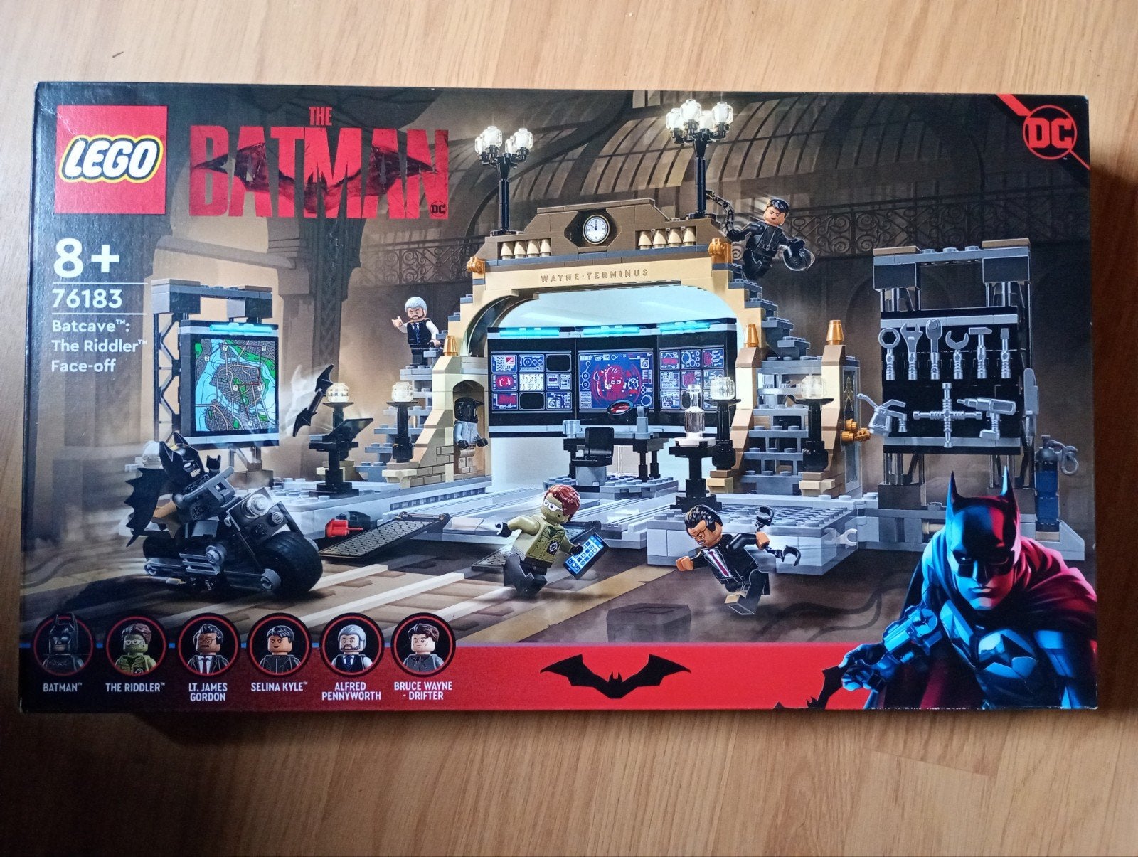 Lego 76183 batcave : the Riddler confrontatie, Ophalen, Lego