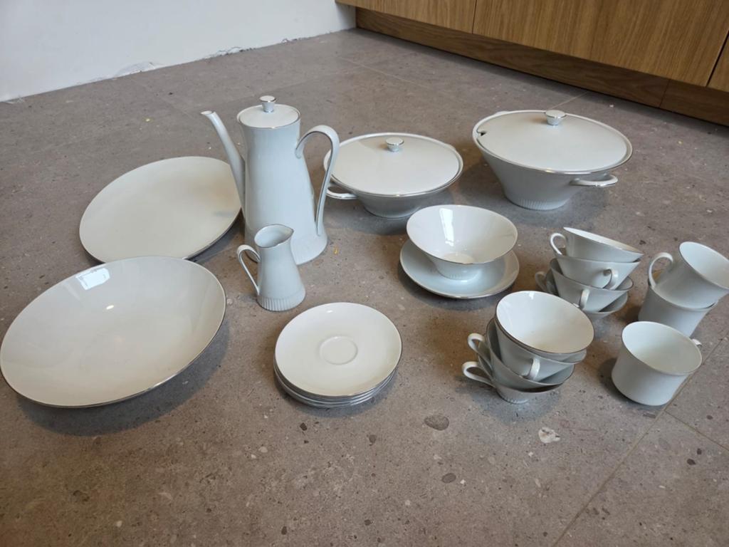 Porseleinen servies (niet volledig), Antiek en Kunst, Antiek | Servies compleet, Ophalen