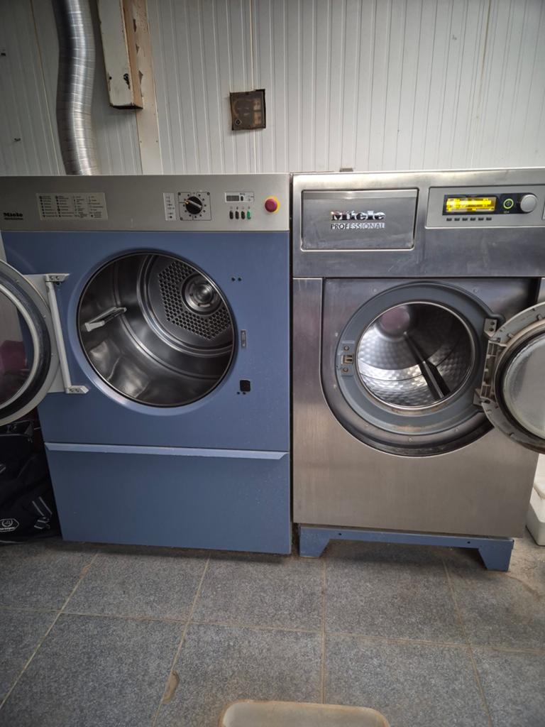 Industriële wasmachine en droger van Miele, Electroménager, 10 kg ou plus, Enlèvement, Utilisé, Chargeur frontal