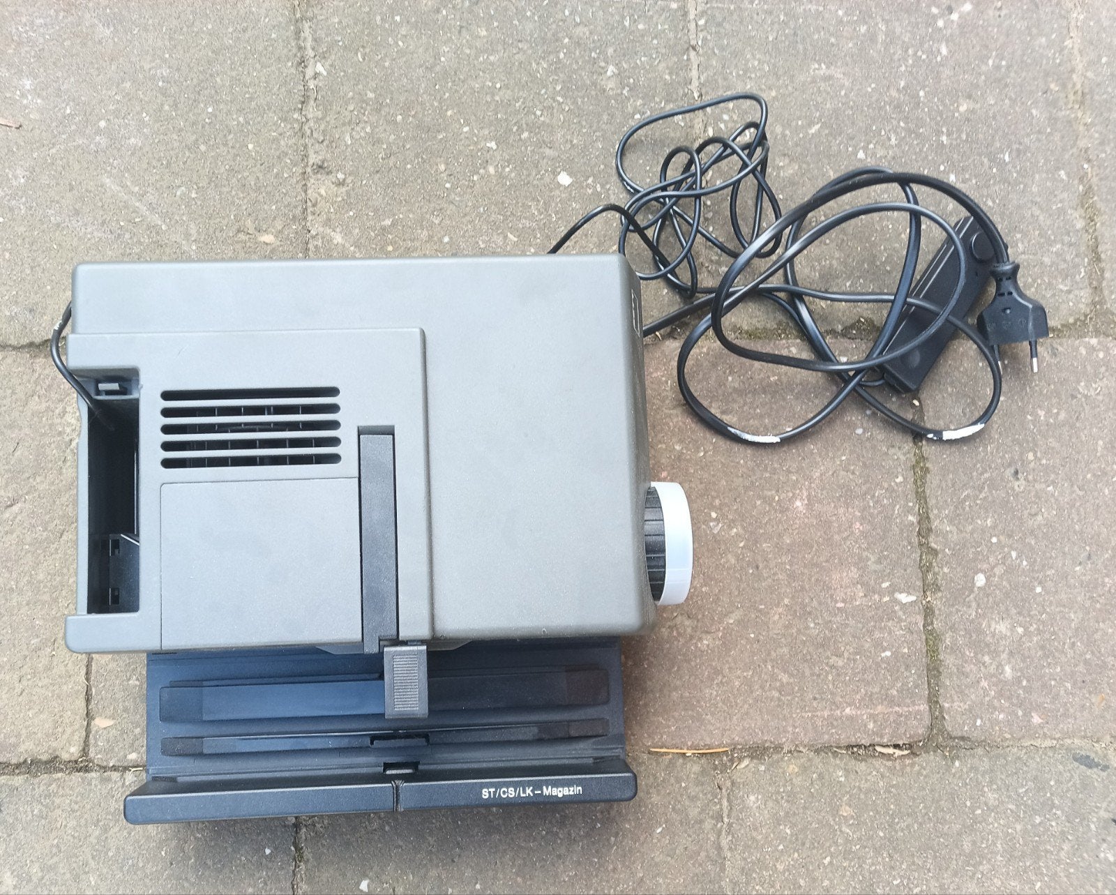 Zett Ikolux af diaprojector (Leica) met doos + handleiding, Ophalen, Gebruikt