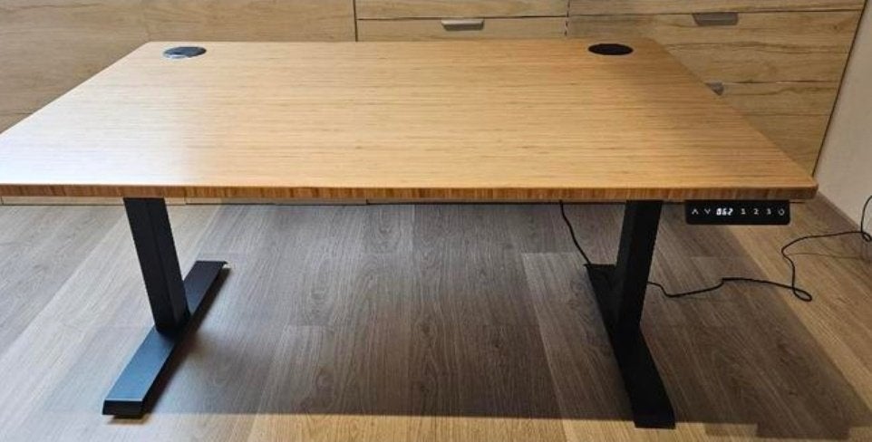 Bureau électrique en bambou 140x80cm, Comme neuf, 140 cm, Bois, Électrique