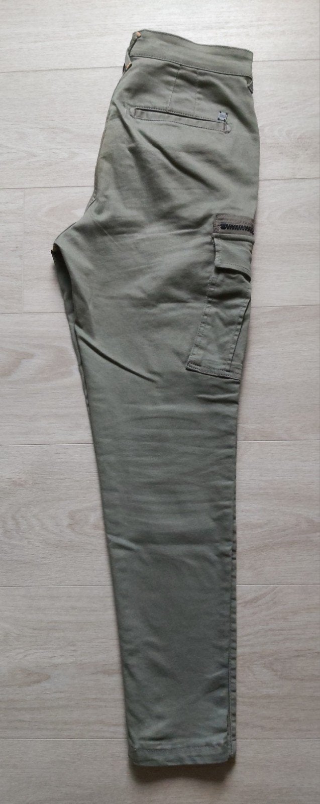 Cargobroek Jack&Jones maat 28/32, Kleding | Heren, Broeken en Pantalons, Jack  jones, Ophalen of Verzenden, Zo goed als nieuw