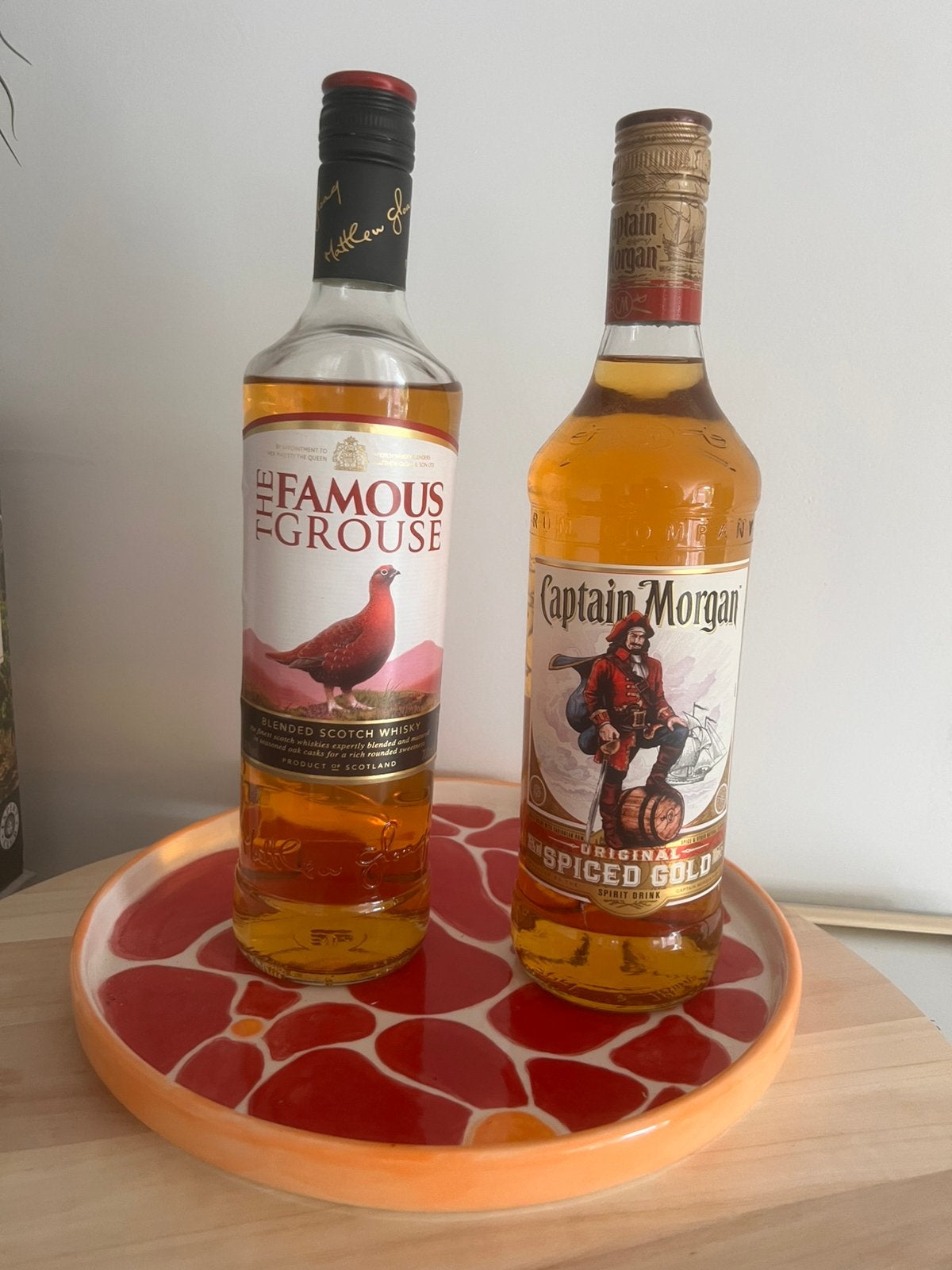 Lot 2 bouteilles d’alcool neuves et scellées – 25 €, Collections, Enlèvement, Comme neuf