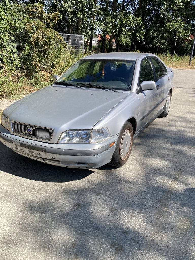 Volvo S40 1.8 Essence Automatique Cuir 181 000 km 2001, Cuir, Argent ou Gris, Noir, 5 portes
