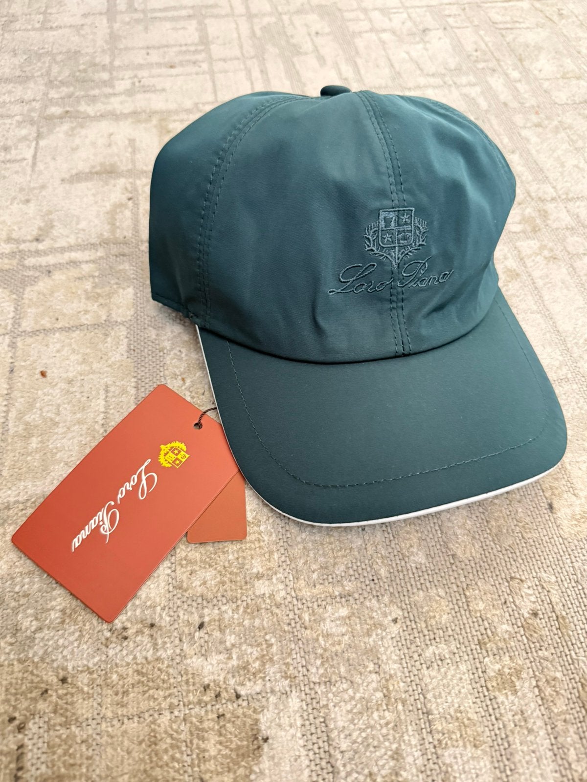 Loro Piana, Enlèvement, Comme neuf