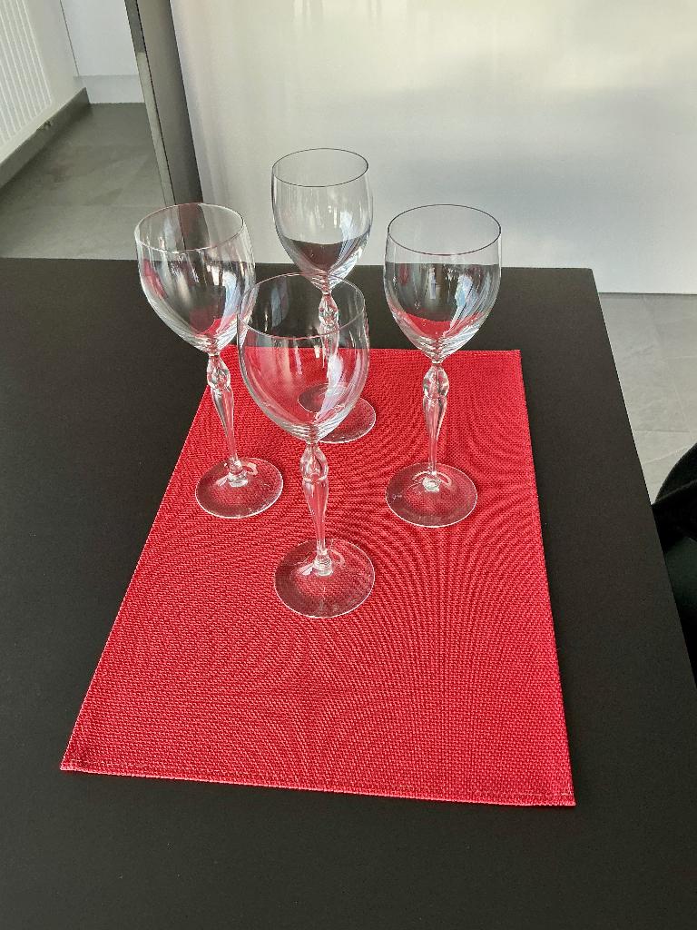 Set van 4 glazen met kristallen steel, Ophalen