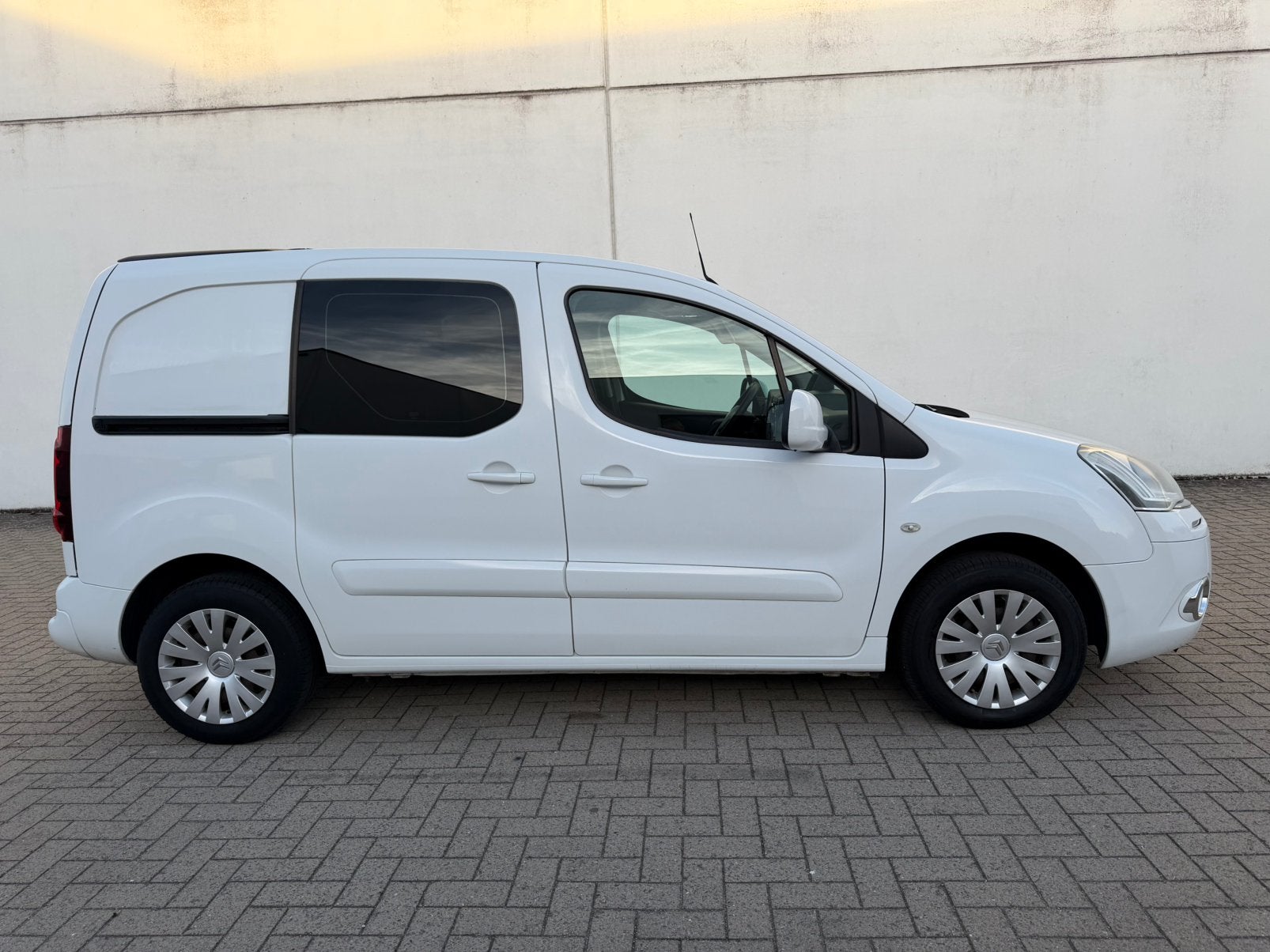 Citroen berlingo diesel eerste eigenaar inclusief btw, Auto's, Citroën, Wit, Diesel, Particulier