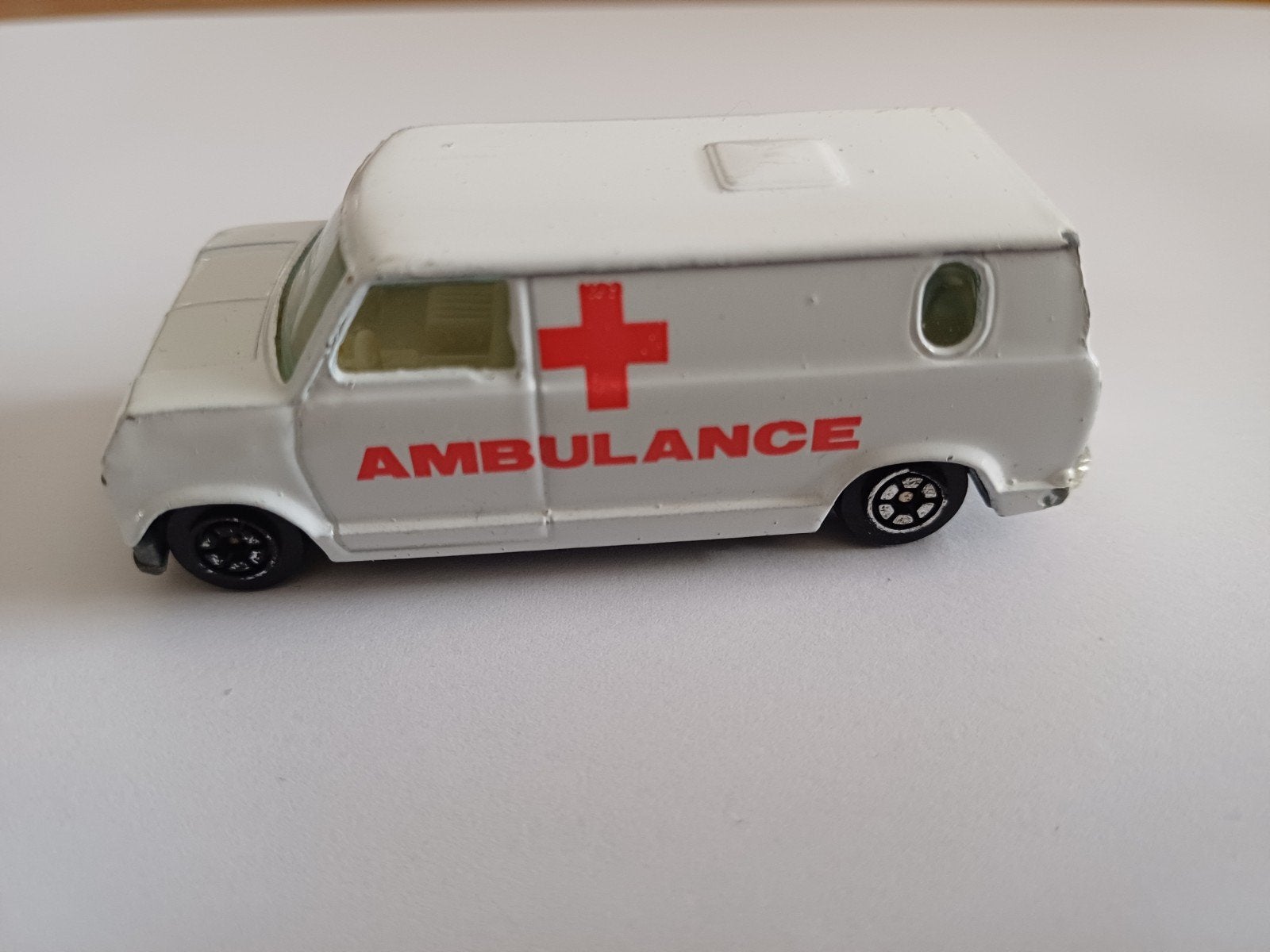 Edocar Ambulance (No. 39) – Vintage Metalen Modelauto, Ophalen of Verzenden, Gebruikt, Auto