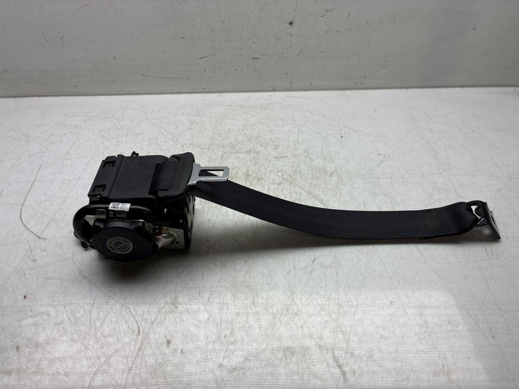 CEINTURE DE SECURITE ARRIERE GAUCHE Renault Arkana (RJLL), Renault, Utilisé, Peter-Huppertz-Straße 5
51063  Köln, DE, Dialog.deutschland@renault.de
