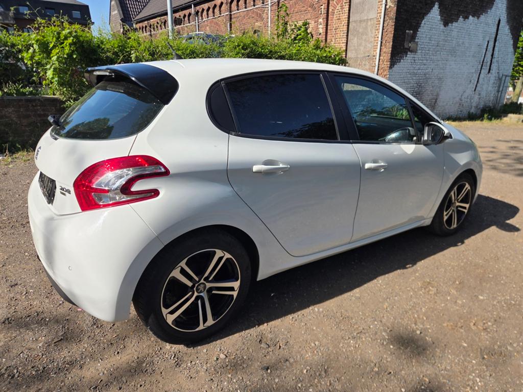 Peugeot 208 boîte automatique 1.2 essence ️ +LPG, Autos, Euro 5, Achat, Automatique, Particulier
