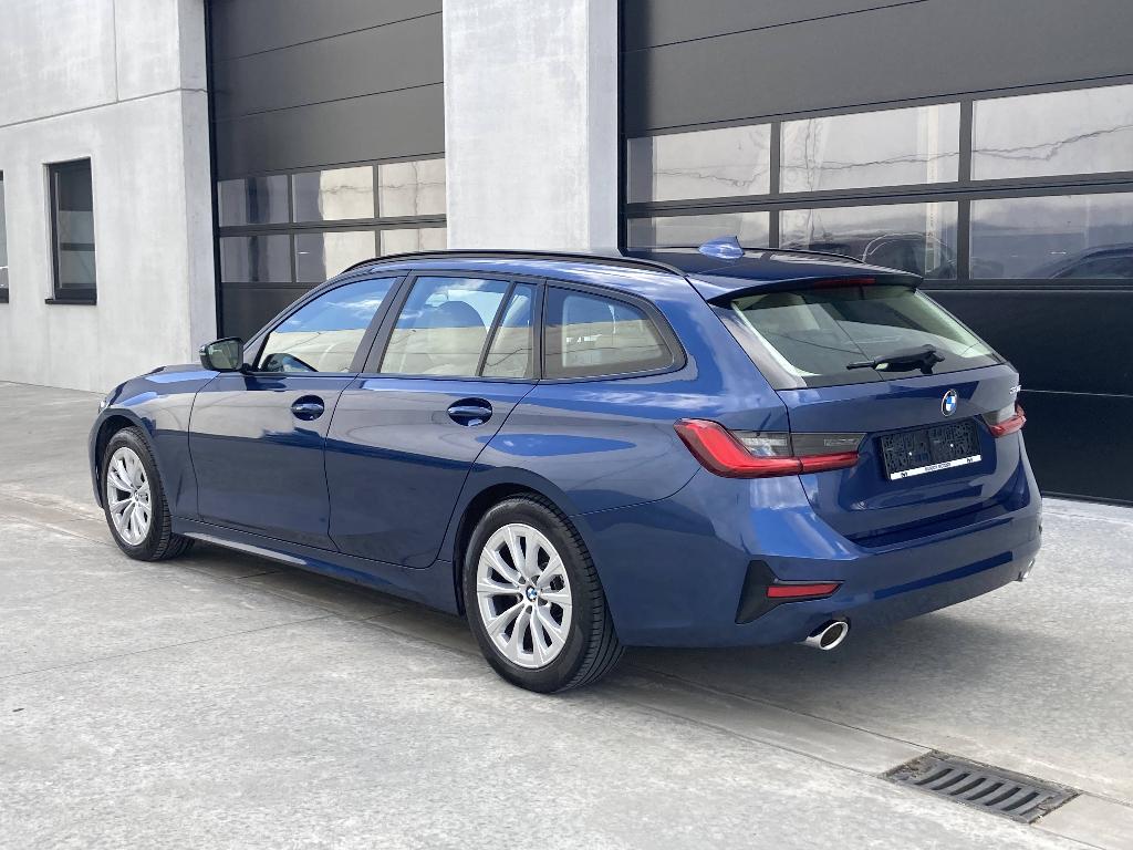 BMW 320I Aut Touring/Leder/LED/Electr.Trekhaak/.../Garantie, Auto's, BMW, Automaat, 1998 cc, Achterwielaandrijving, Blauw