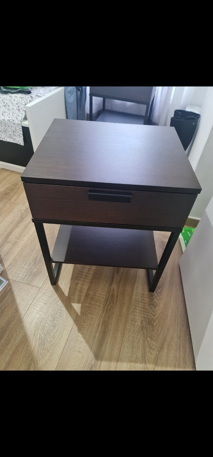 Table de nuit Ikea, Maison & Meubles, Chambre à coucher | Tables de chevet, Utilisé, Autres matériaux, Moins de 45 cm