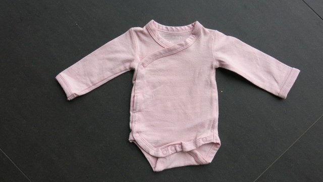 Roze body met lange mouwen (maat 44) NIEUW, Kinderen en Baby's, Ophalen of Verzenden, Nieuw, Meisje, Nacht- of Onderkleding