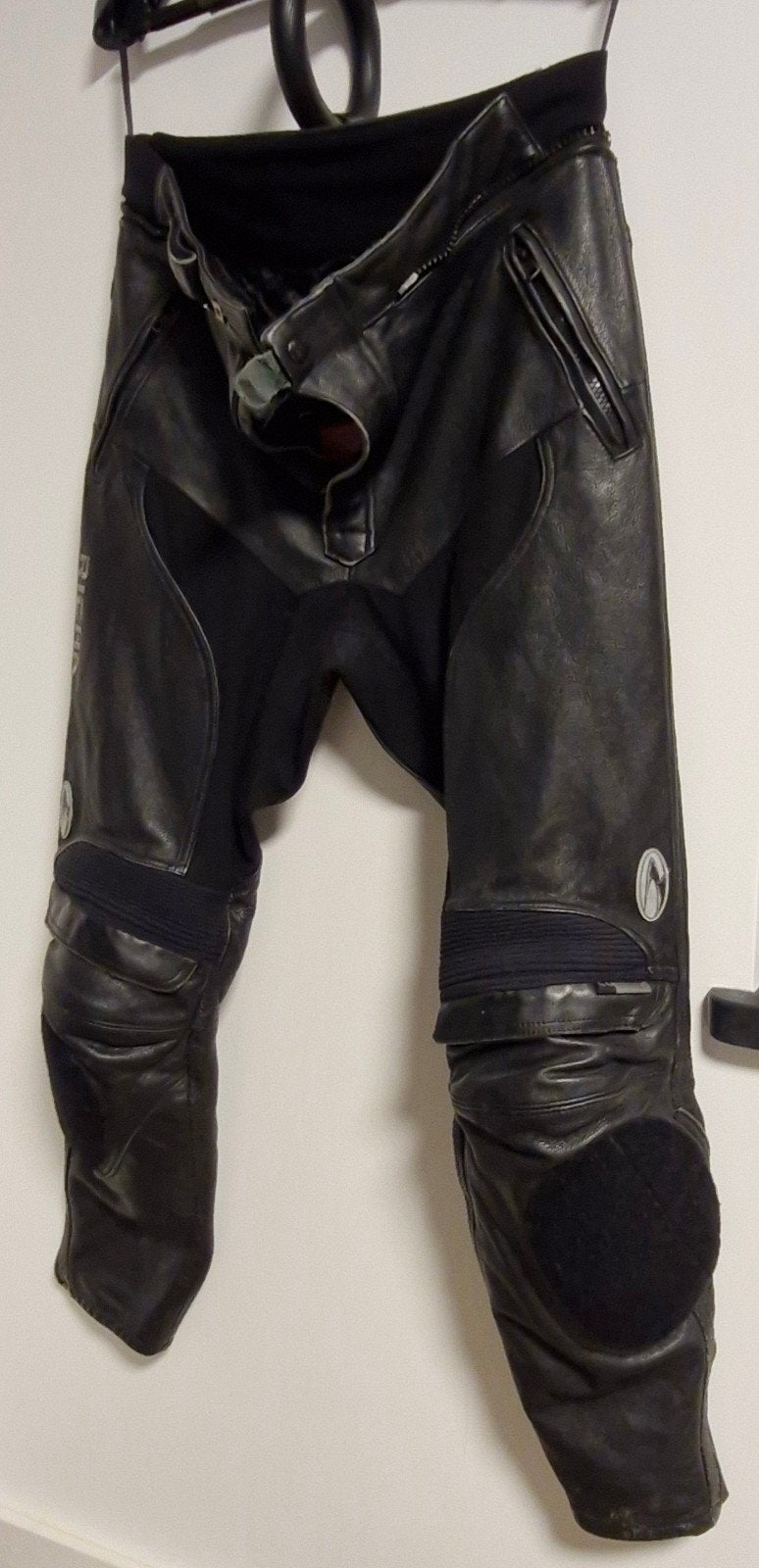 Pantalon RICHA cuir, Motos, Seconde main, Pantalon | cuir, Hommes, Richa