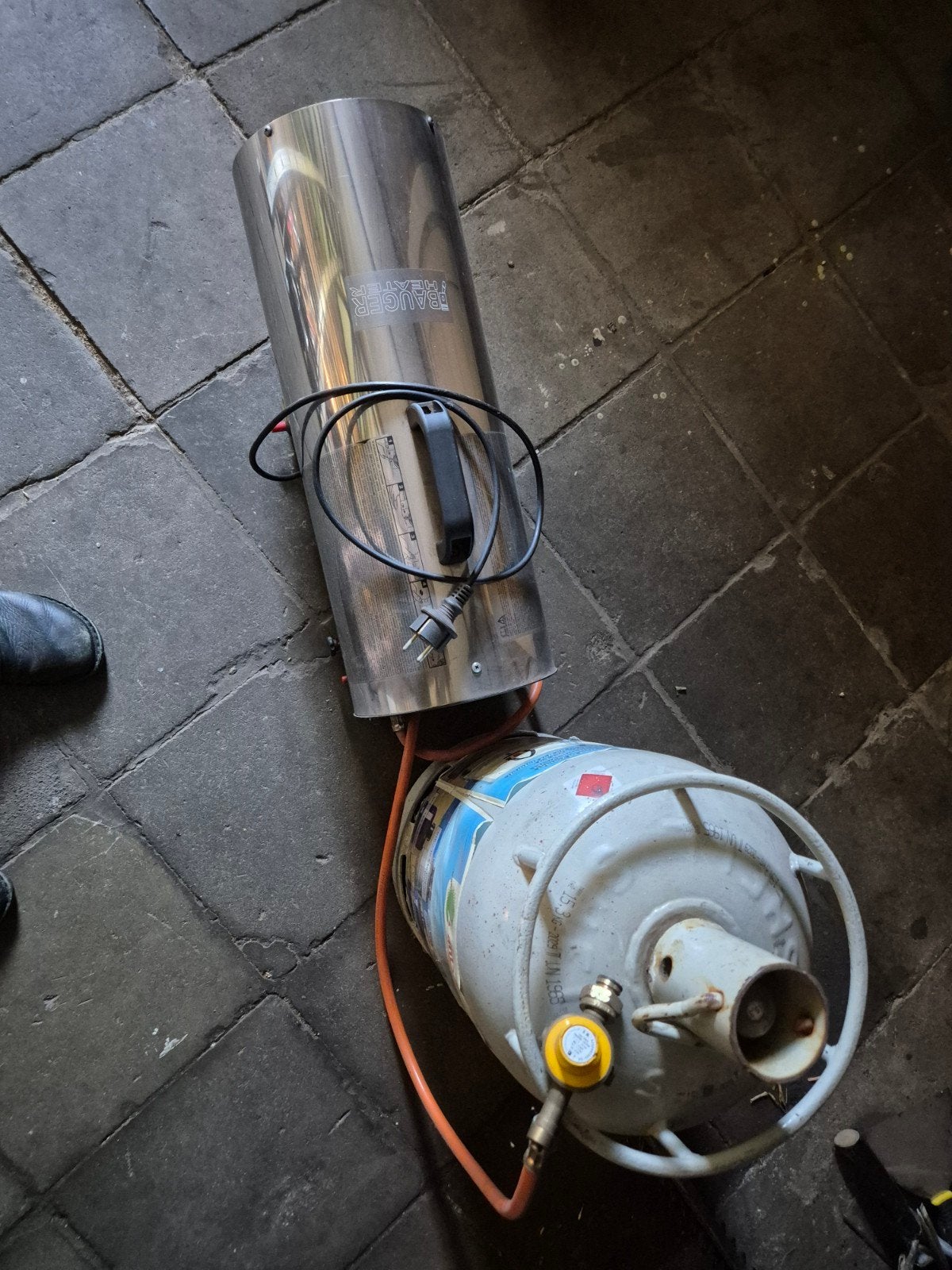 Gaskannon . BAUGER.Verwarming., Enlèvement