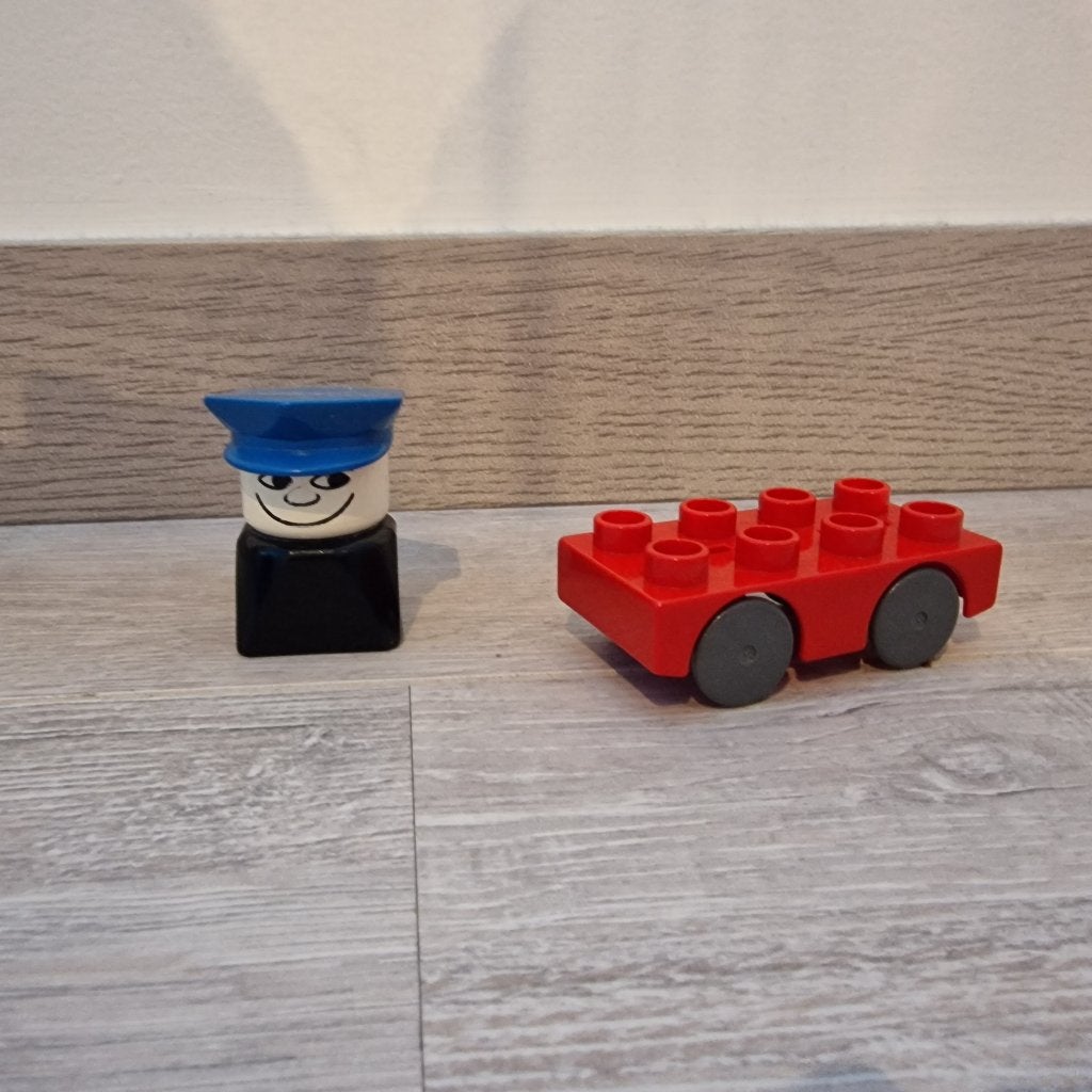 Vintage Duplo politieman blok met vintage wagen, Kinderen en Baby's, Ophalen of Verzenden, Zo goed als nieuw, Duplo