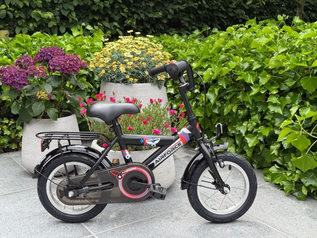 BIKE FUN KINDERFIETS AIRFORCE 12 ZWART/ROOD+zijwielen, Ophalen, Terugtraprem, Zijwieltjes, Gebruikt
