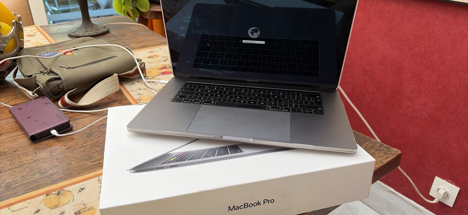 Macbook pro 15 in qwerty, Computers en Software, Windows Tablets, Ophalen of Verzenden, Zo goed als nieuw