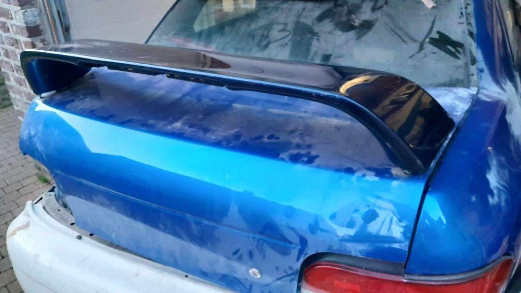 subaru impreza gtt spoiler, Ophalen