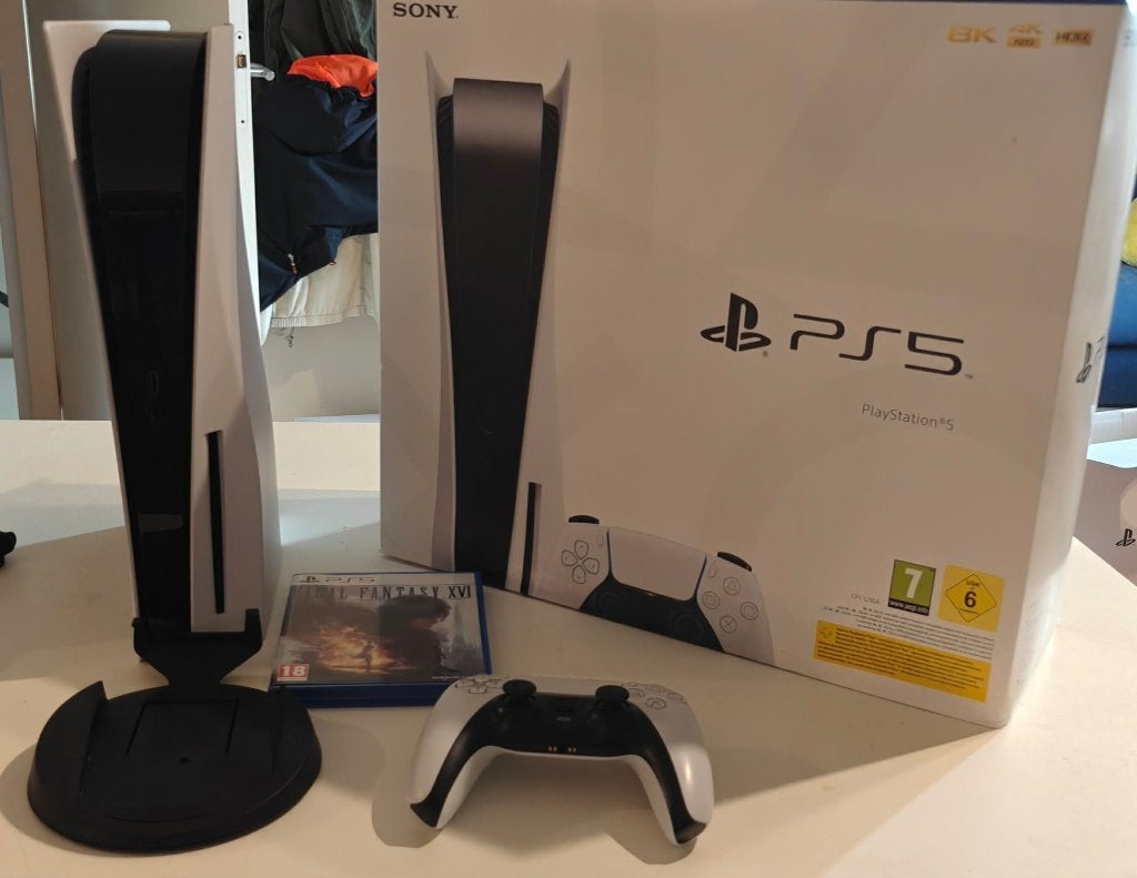 Playstation 5 Disc Edition + Final Fantasy XVI, Ophalen, Zo goed als nieuw, Playstation 5