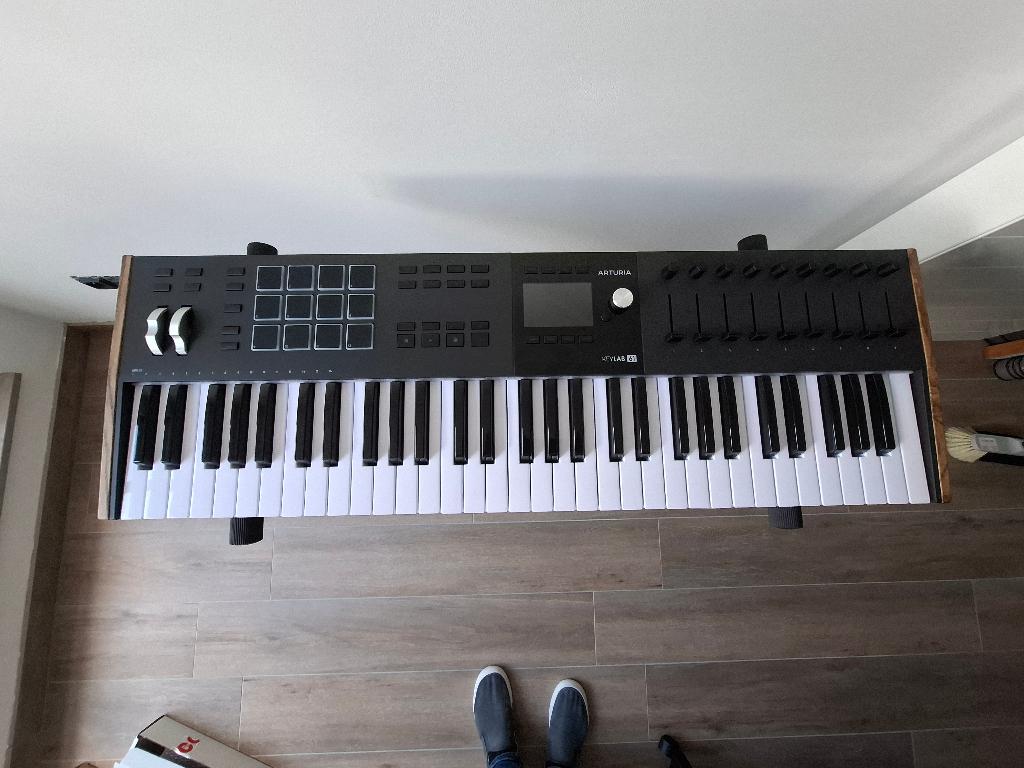 arturia keylab 61 mk3 met gratis stand!, Muziek en Instrumenten, Midi-apparatuur, Ophalen, Zo goed als nieuw