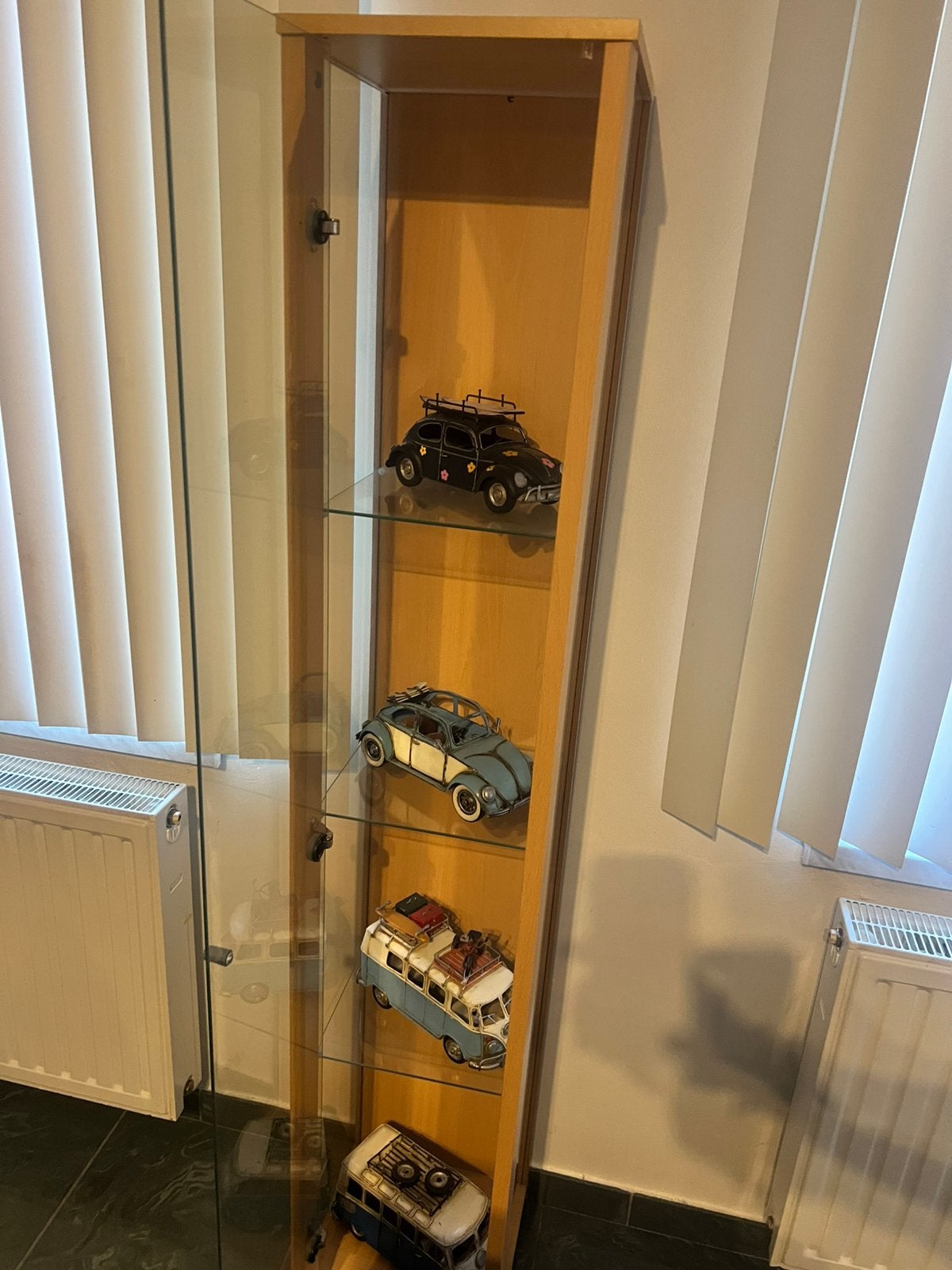 Vitrine avec déco vw, Ophalen, Zo goed als nieuw
