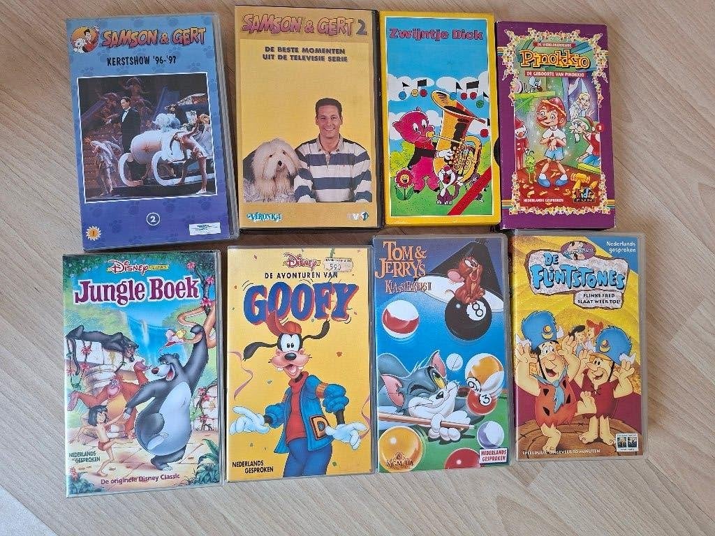 Pakket: 16x VHS Videobanden (Disney/Studio 100) + Plop DVD, Cd's en Dvd's, Ophalen of Verzenden, Nederlands, VHS