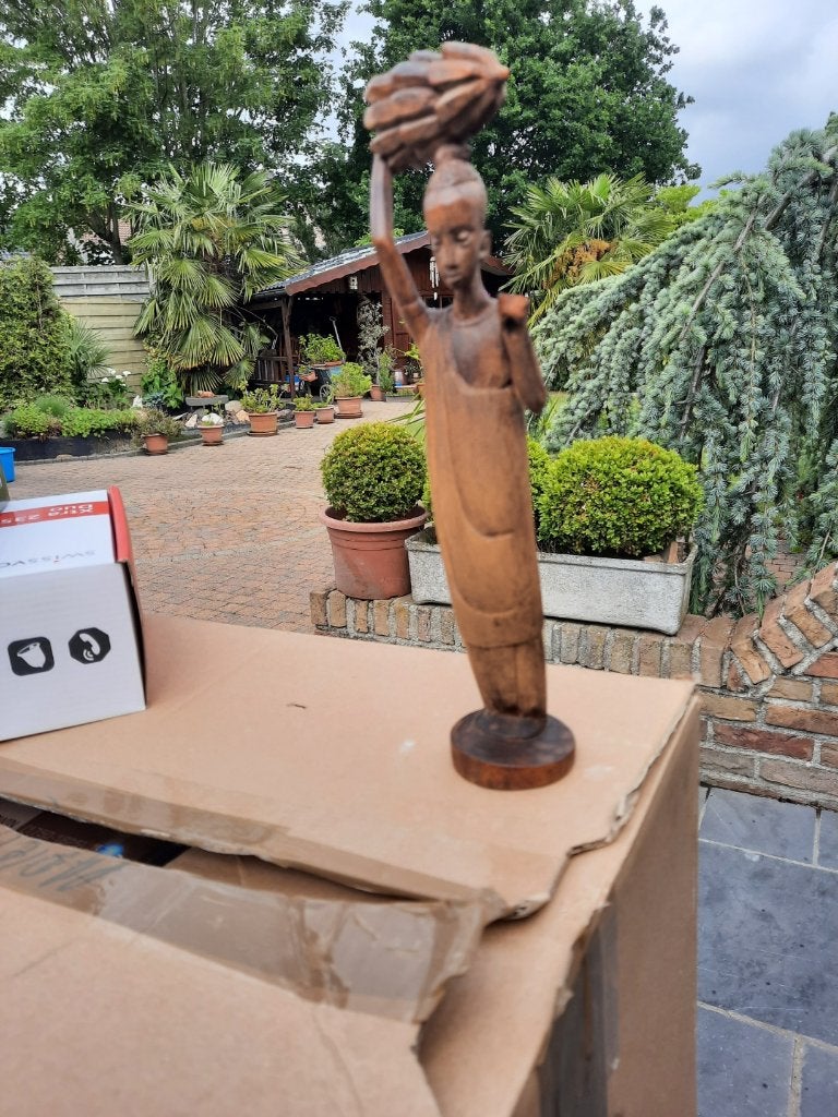 Image d'une femme africaine, Afrique, Bois, Enlèvement ou Envoi, Brun