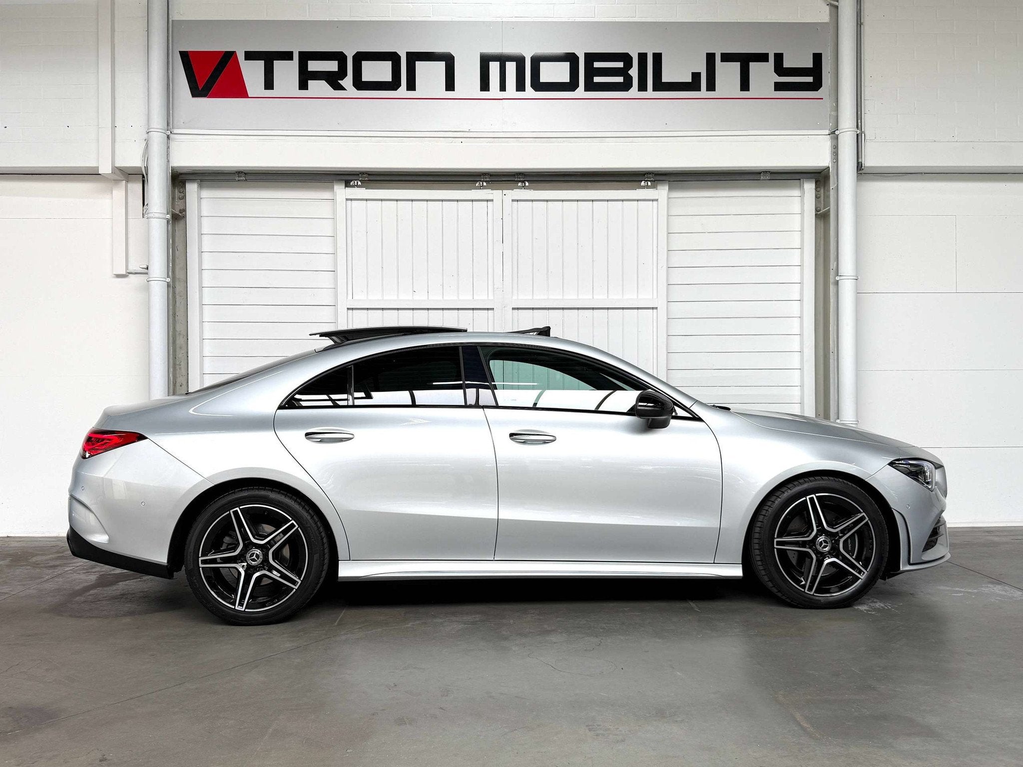 Mercedes-Benz CLA-Klasse 200 CLA 200 AMG Line PANO*CAMERA*NA, 4 cilinders, Lichtsensor, Alcantara, 120 kW