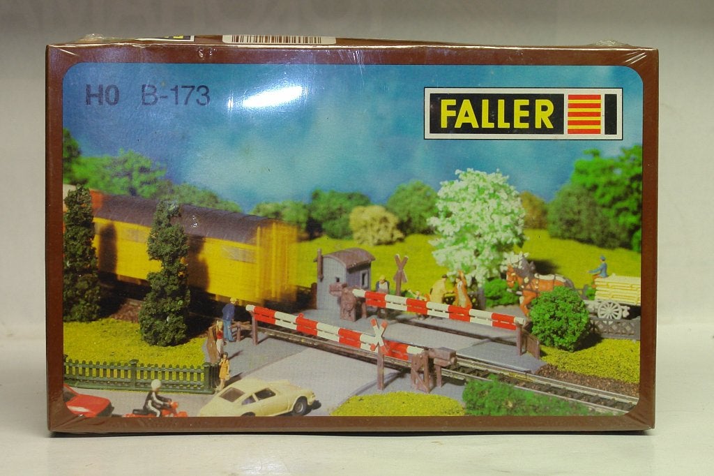 FALLER HO B173 AANPASBARE OVERWEGKIT, Overige merken, Gelijkstroom of Wisselstroom, Brug, Tunnel of Gebouw, Ophalen of Verzenden