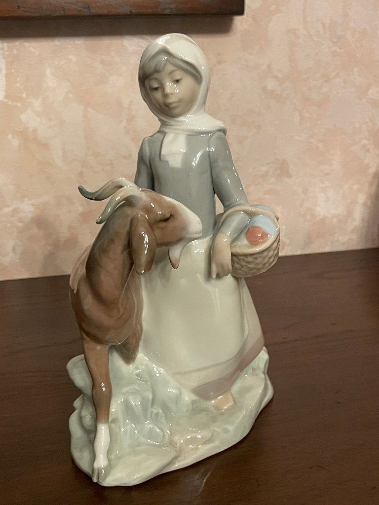 Figurine en porcelaine Lladro, Collections, Enlèvement ou Envoi, Comme neuf, Humain