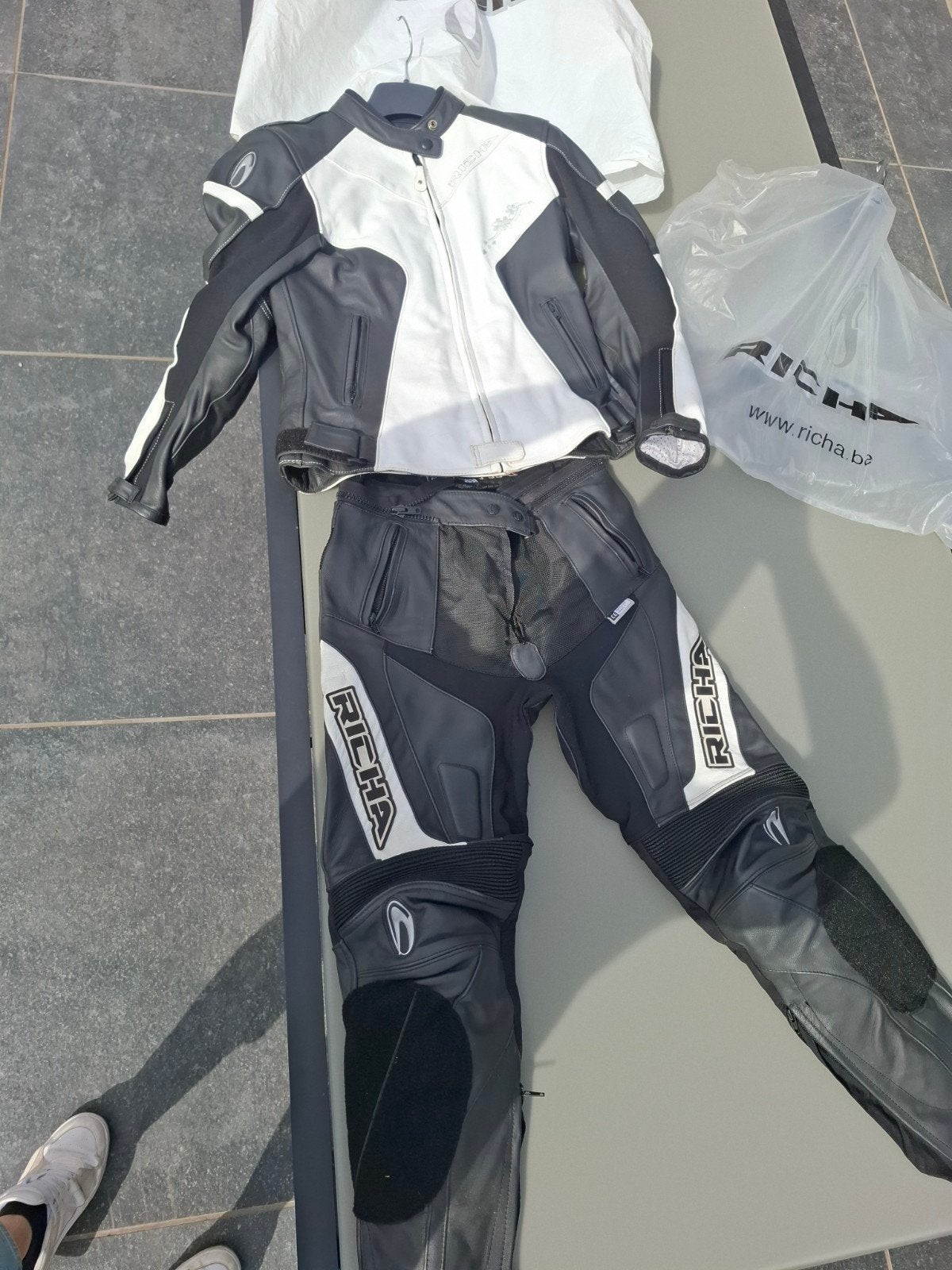 Motorpak Richa, Ophalen
