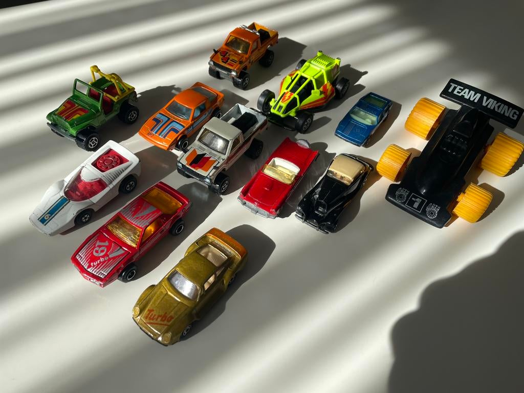 11x modelauto - 1:54 a 1:63 - Matchbox en Majorette, Hobby en Vrije tijd, Modelauto's | 1:50, Ophalen, Gebruikt, Auto, Matchbox