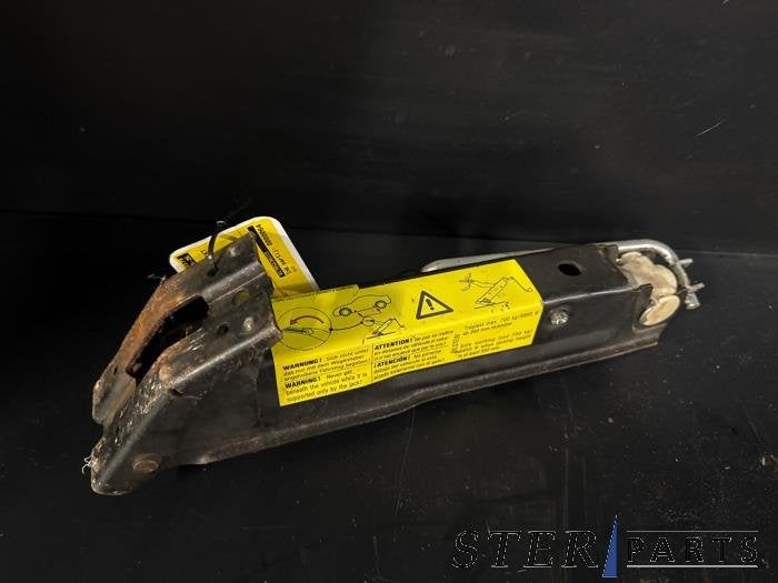 Cric d'un Mercedes SLK, 3 mois de garantie, Utilisé, -, -