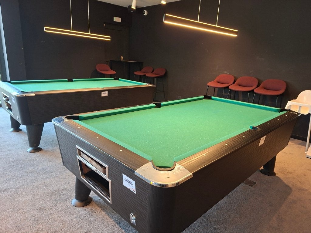 Allerlei poolbiljarts., Ophalen, Zo goed als nieuw, Pooltafel