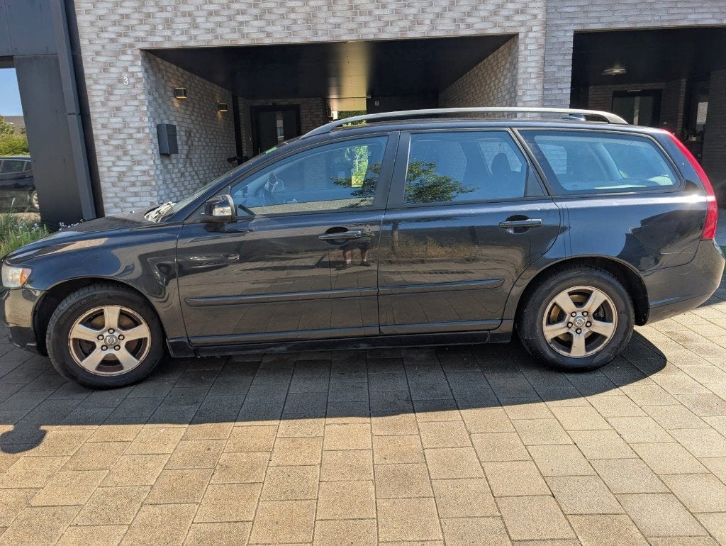 Volvo V50 1.6d, Autos, Volvo, Cuir, Achat, Boîte manuelle, Noir