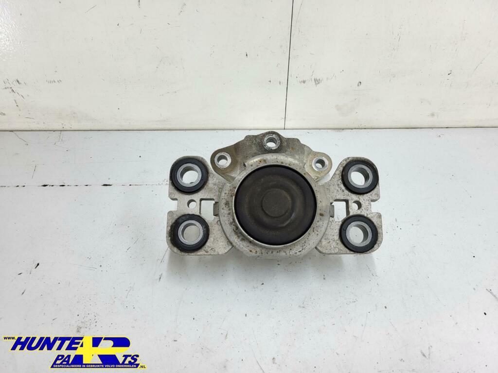 Versnellingsbak steun Volvo V70 III 2.0T('07-'17) 31401307, Enlèvement ou Envoi, Volvo, Volvo, Utilisé