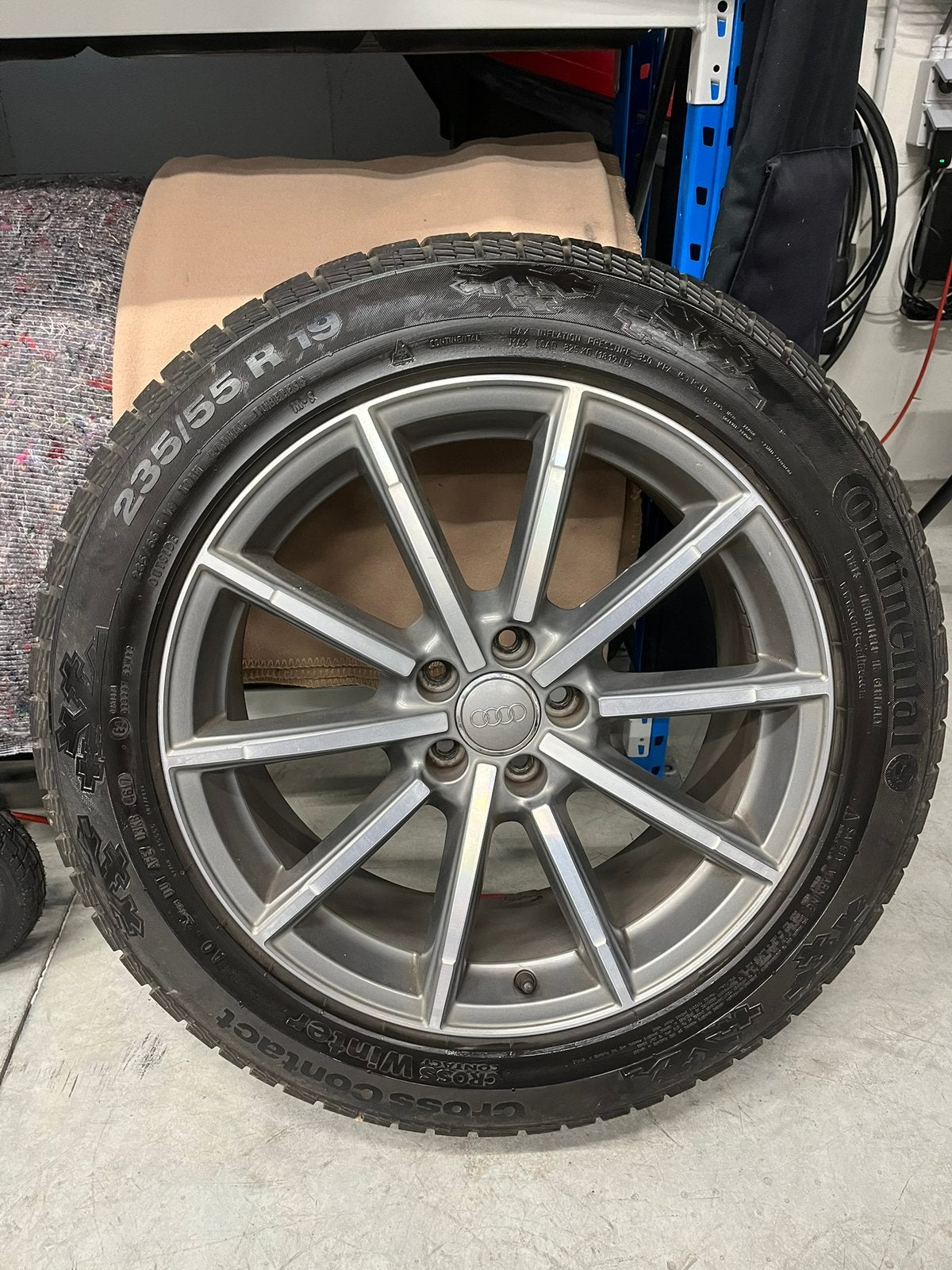 Audi velgen + winterbanden, Auto-onderdelen, Ophalen, Winterbanden, Velg(en)